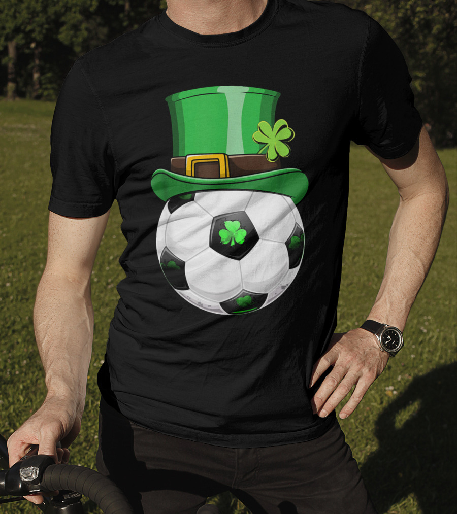 Leprechaun Soccer Funny St. Patrick's Day Hat With Shamrock Soccer Ball T-Shirt