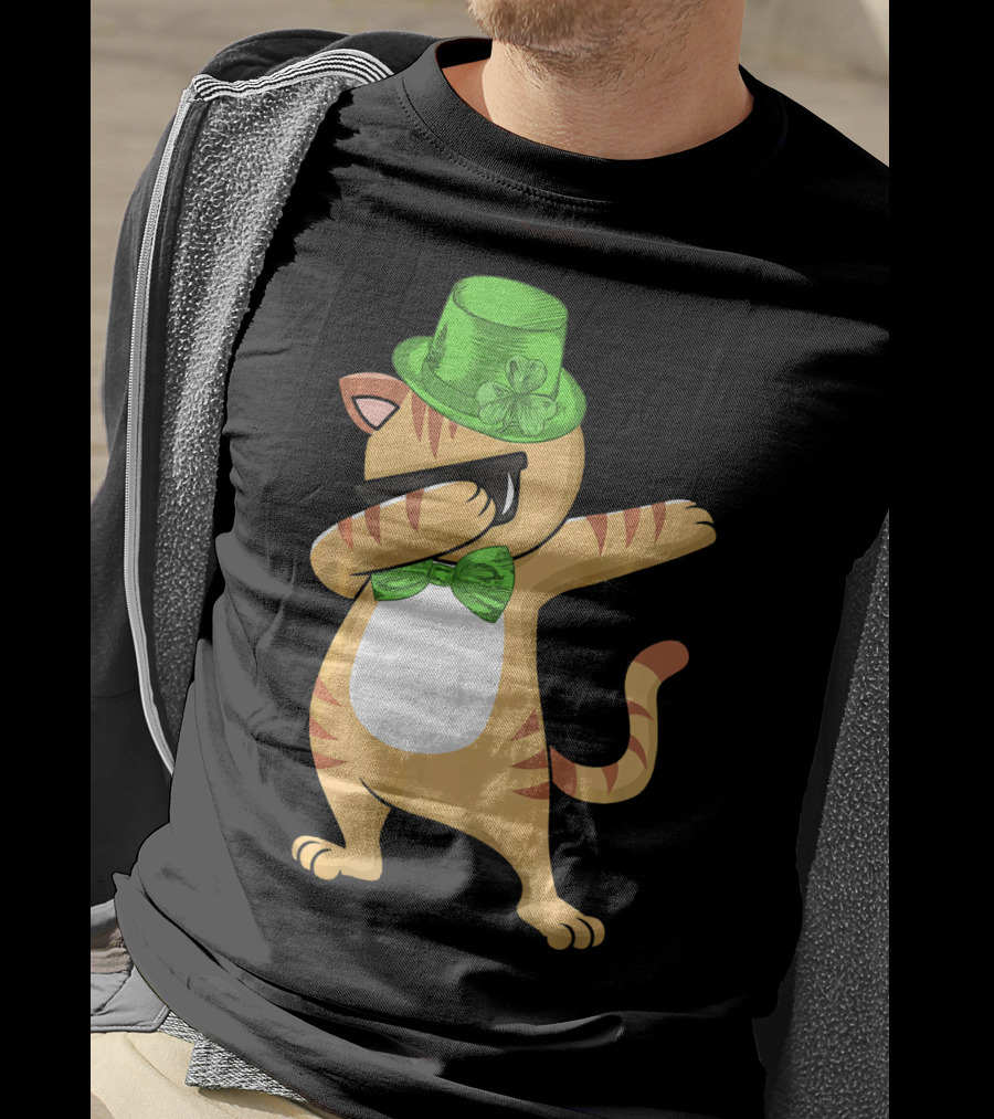 Dabbing Cat St Patricks Day Leprechaun Green Hat Clover Bow Tie T-Shirt