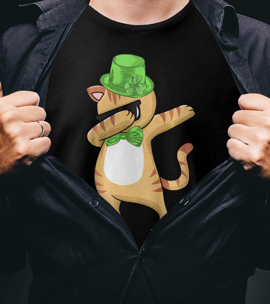 Dabbing Cat St Patricks Day Leprechaun Green Hat Clover Bow Tie T-Shirt