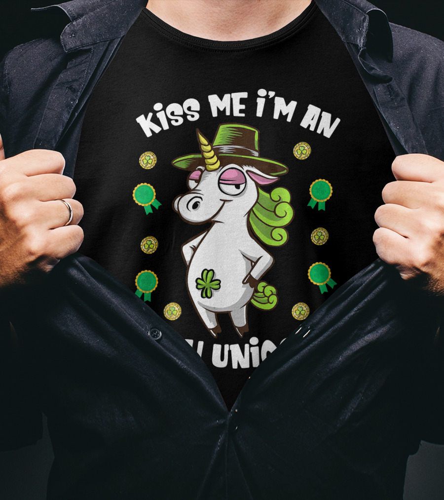 Kiss Me I'm An Irish Unicorn Shamrocks And Gold T-Shirt
