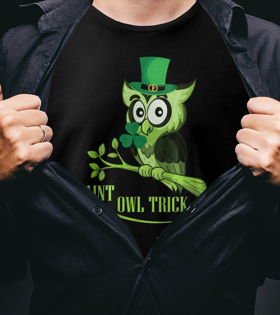 Saint Owl Trick Day Owl With Leprechaun Costume And Shamrock On Tree T-Shirt