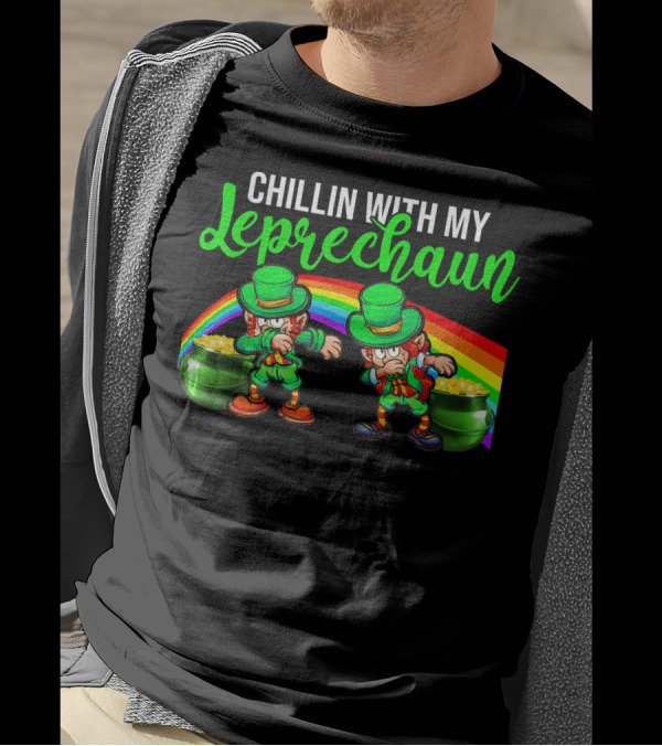 Chillin With My Leprechaun St Patricks Rainbow Pot Of Gold T-Shirt