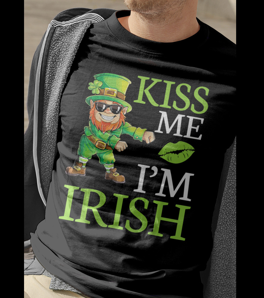 Kiss Me I'm Irish Cool Leprechaun Flossing T-Shirt
