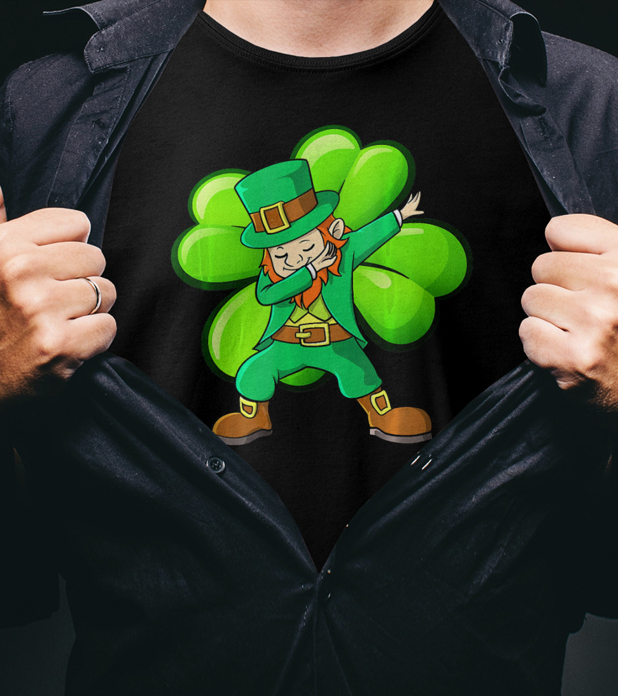Cute Dabbing Leprechaun With Green Shamrock Background T-Shirt
