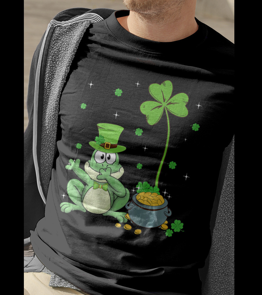Shamrock Leprechaun Frog With Pot Of Gold And Clover Hat T-Shirt