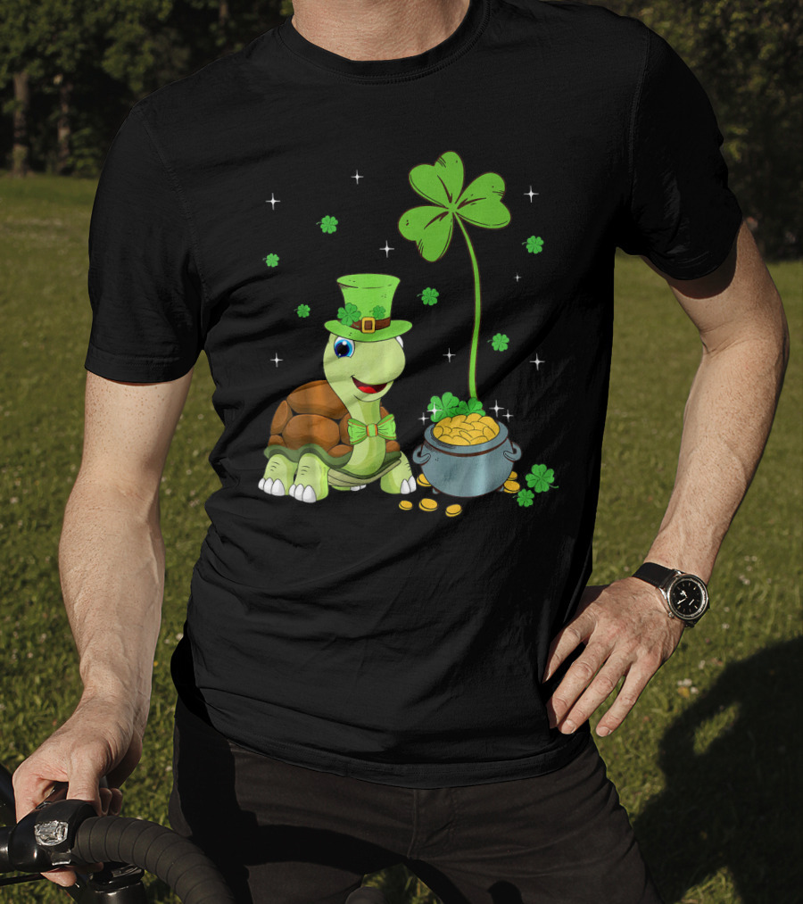 Shamrock Turtle With Leprechaun Hat And Pot Of Gold St Patricks T-Shirt
