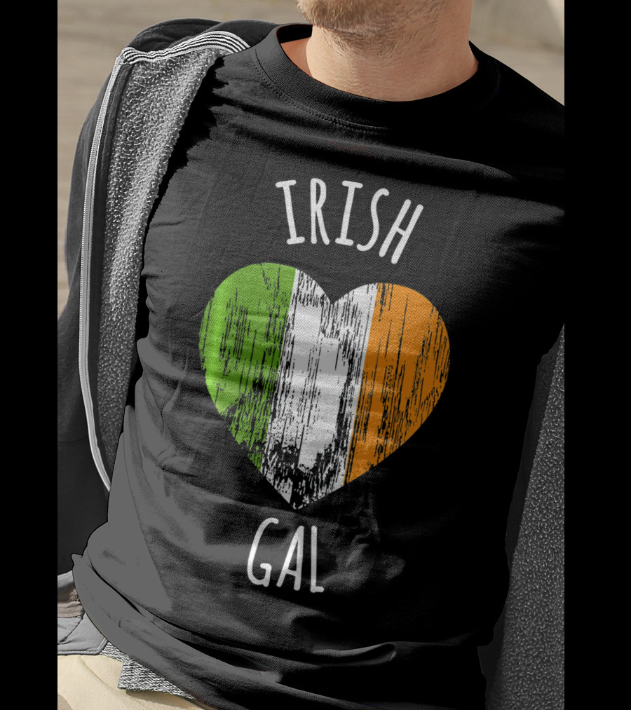 Irish Gal Heart With Irish Flag St. Patricks Day T-Shirt