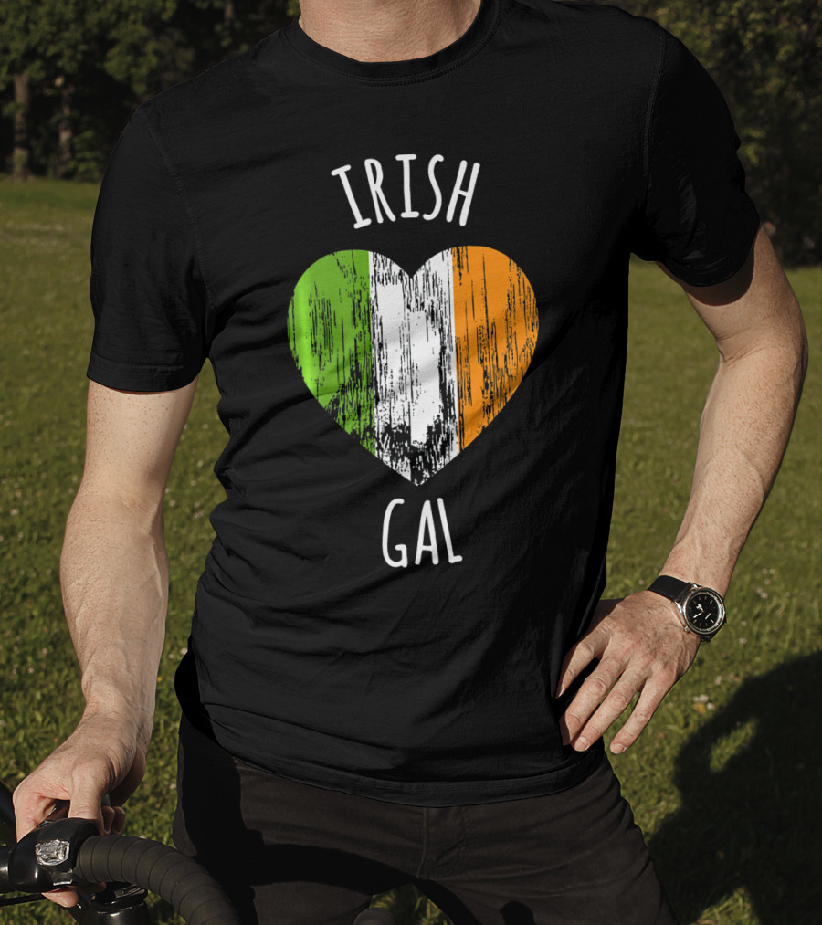 Irish Gal Heart With Irish Flag St. Patricks Day T-Shirt