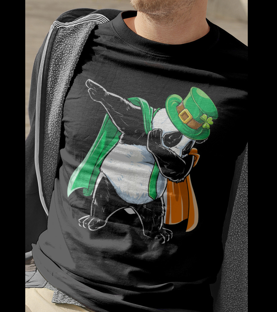 Dabbing Panda St Patricks Day Irish Flag Hat Shamrock T-Shirt