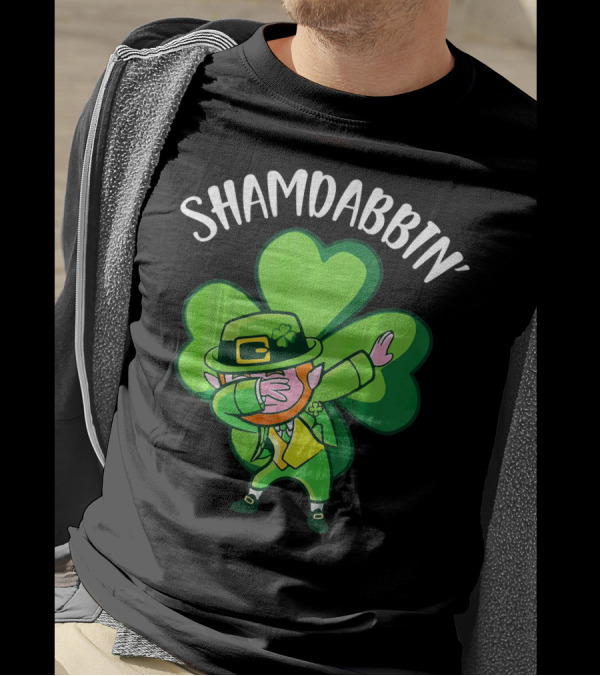 SHAMDABBIN' Leprechaun Dabbing With Big Shamrock T-Shirt
