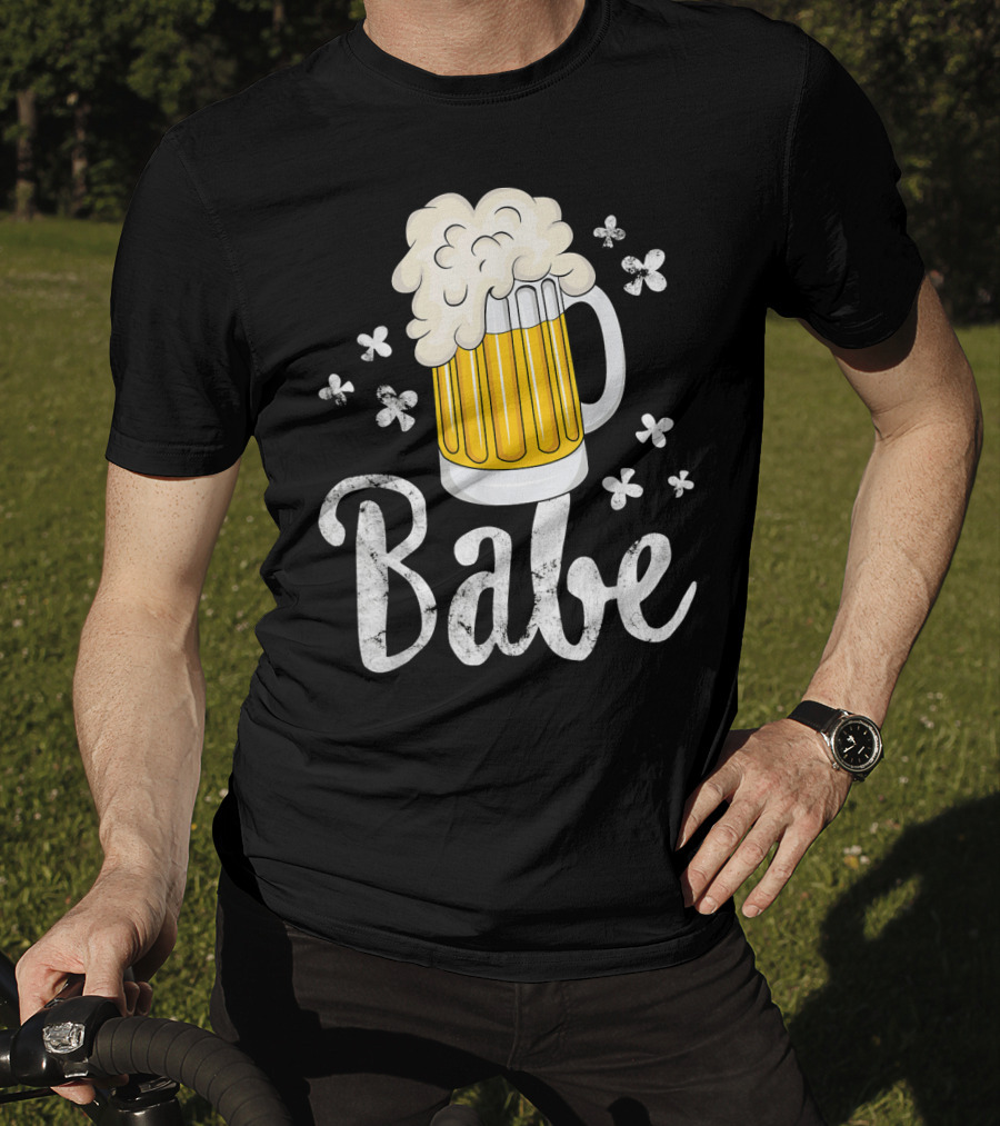 Beer Babe Mug Foam And Flowers T-Shirt