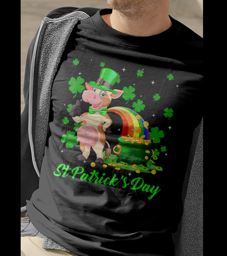 Leprechaun Cow Shamrock St Patrick's Day Rainbow Pot Of Gold T-Shirt