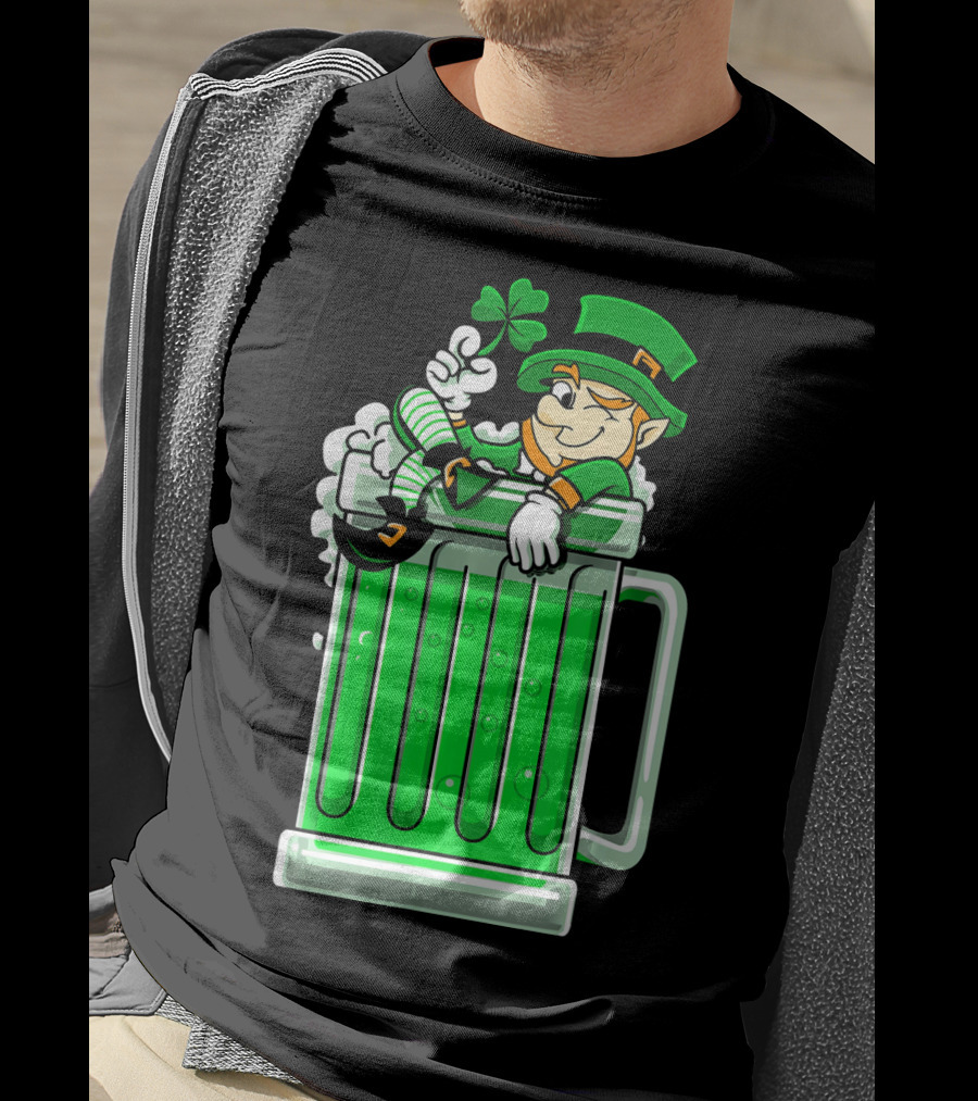 St Patricks Day Drinking Green Beer Leprechaun Shamrock T-Shirt