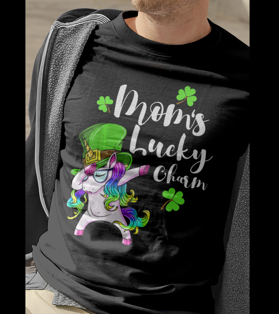 Mom's Lucky Charm St. Patricks Day Unicorn Irish Dance T-Shirt