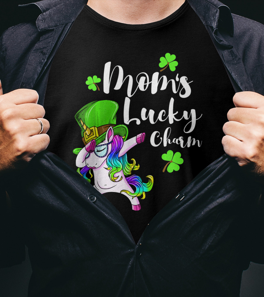 Mom's Lucky Charm St. Patricks Day Unicorn Irish Dance T-Shirt