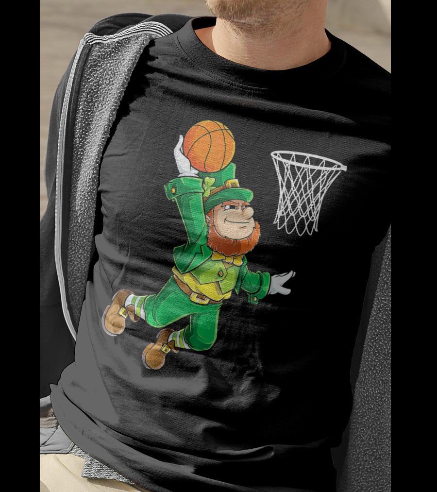 Leprechaun Basketball Dunk St Patrick's Day T-Shirt