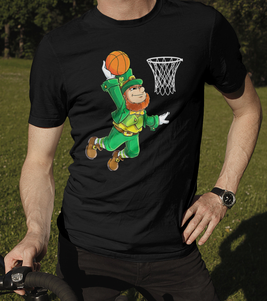 Leprechaun Basketball Dunk St Patrick's Day T-Shirt