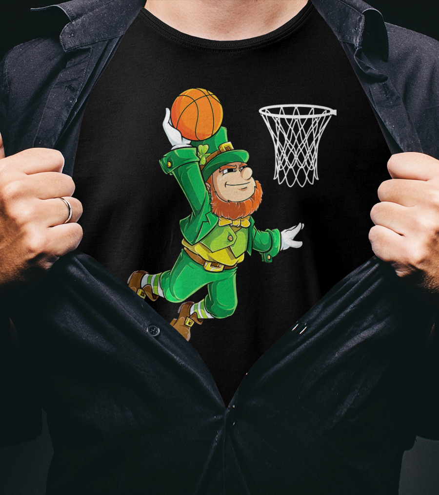 Leprechaun Basketball Dunk St Patrick's Day T-Shirt