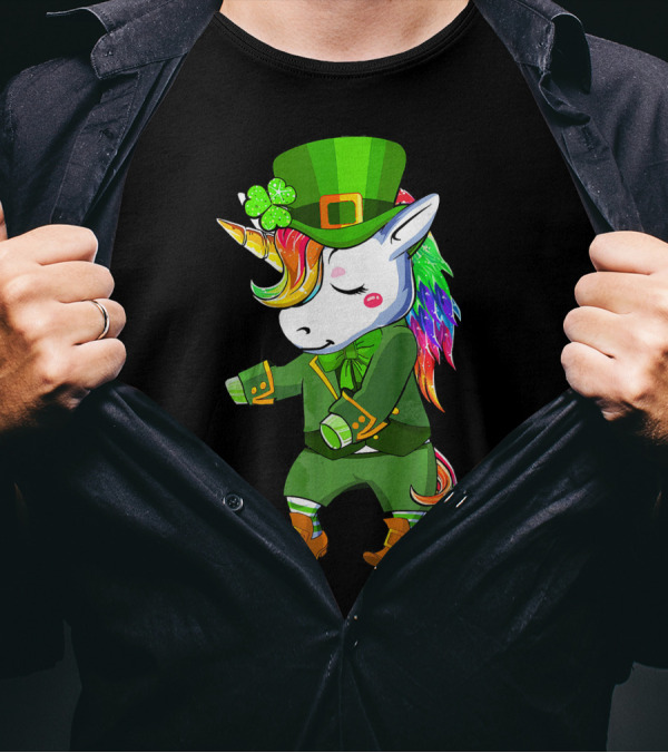 St. Patrick's Day Flossing Unicorn Leprechaun Green Outfit Rainbow Mane T-Shirt
