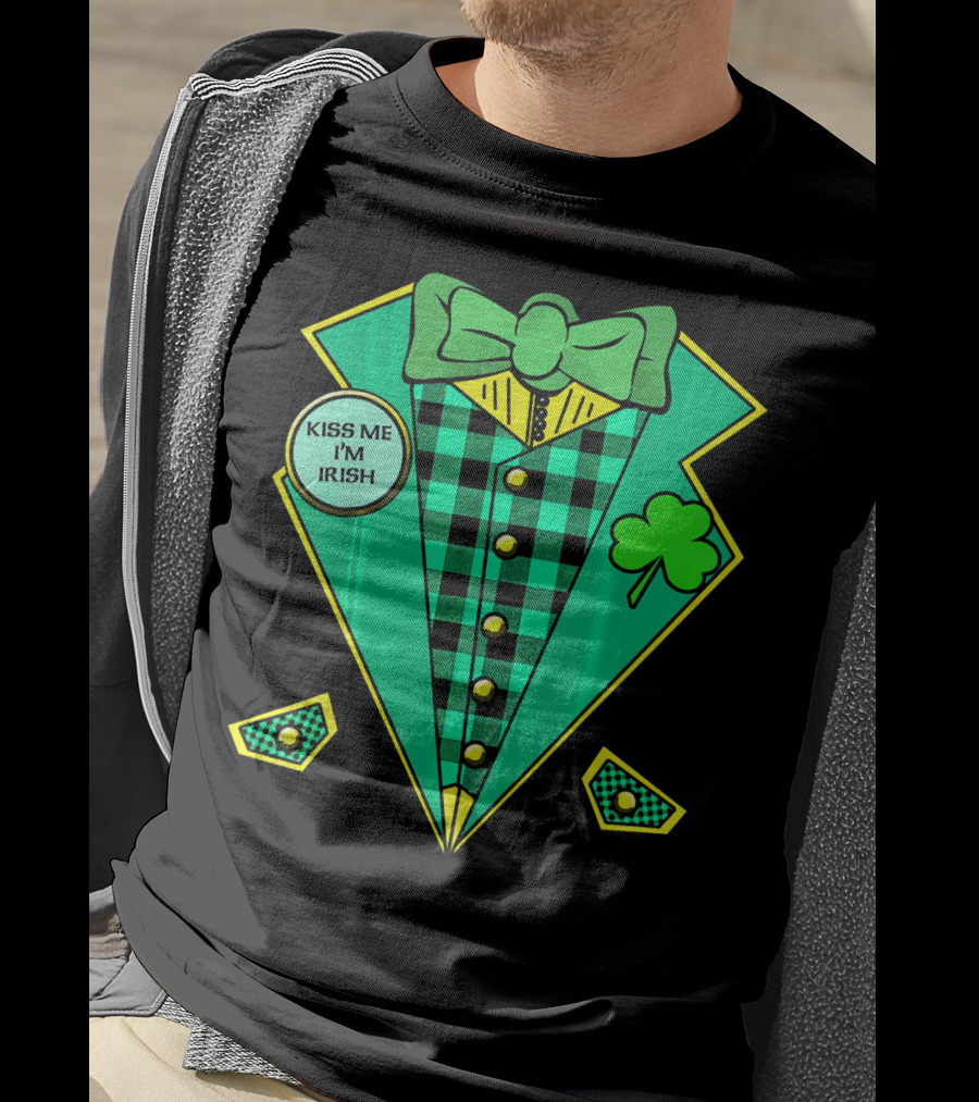 Kiss Me I'm Irish Leprechaun Costume Look With Bow Tie And Shamrock T-Shirt