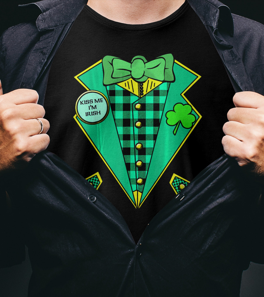 Kiss Me I'm Irish Leprechaun Costume Look With Bow Tie And Shamrock T-Shirt