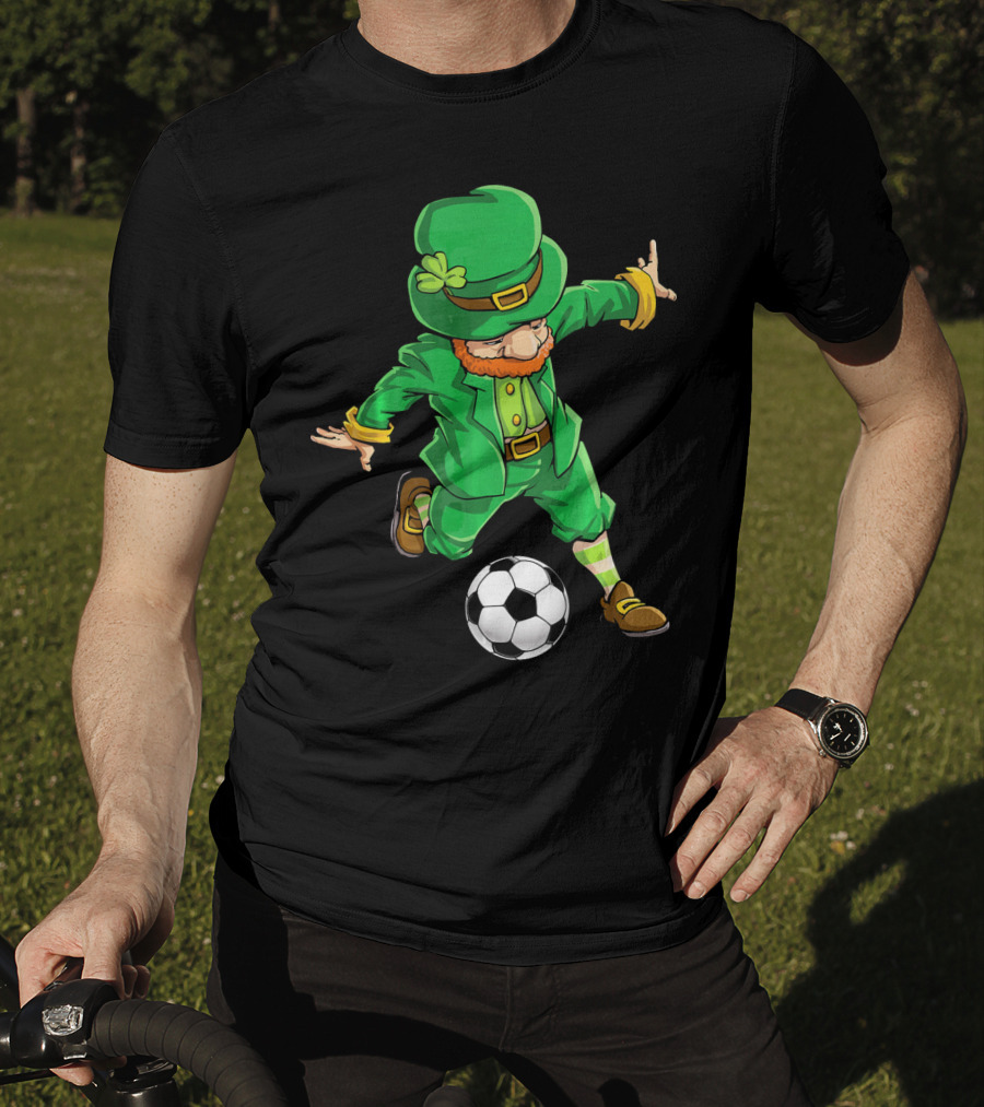 Leprechaun Playing Soccer St Patricks Day T-Shirt