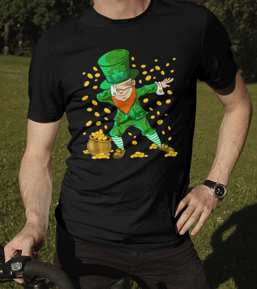 Dabbing Leprechaun With Gold Coins For St Patrick's Day T-Shirt