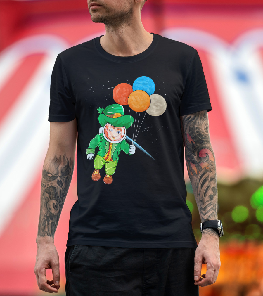 Leprechaun In Space St Patrick's Day Astronaut with Colorful Balloons T-Shirt