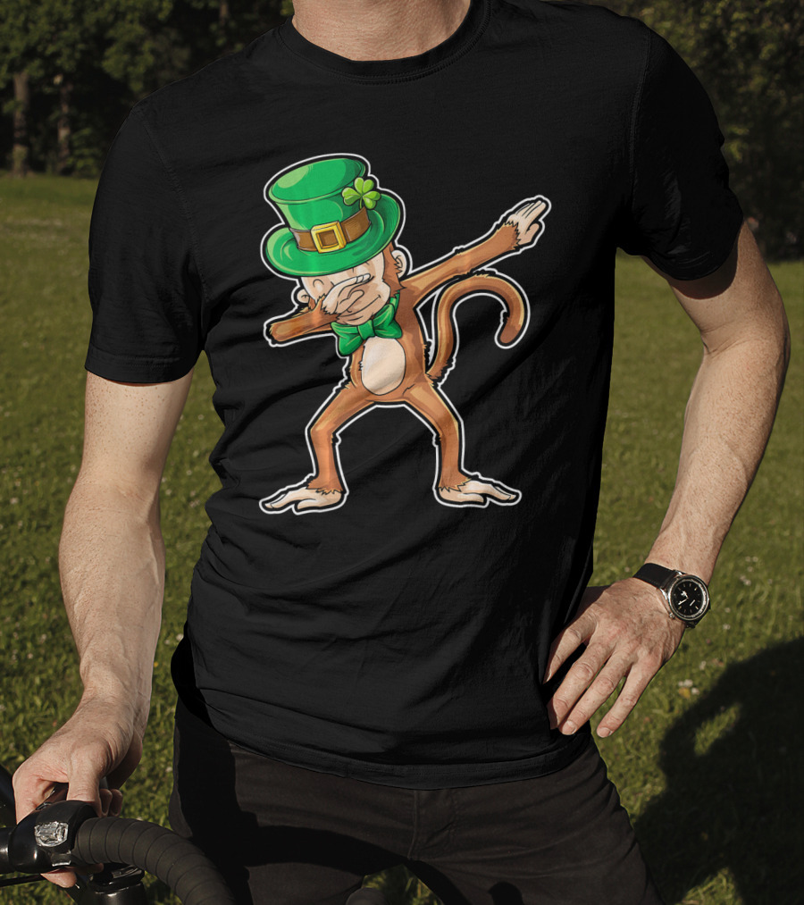 Dabbing Monkey St. Patrick's Day Leprechaun Hat Green Bow Tie T-Shirt