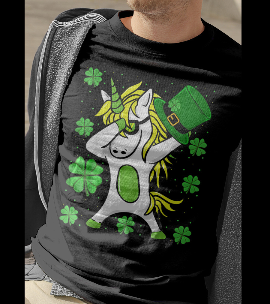Funny Irish St Patricks Day Unicorn With Leprechaun Hat And Shamrocks T-Shirt