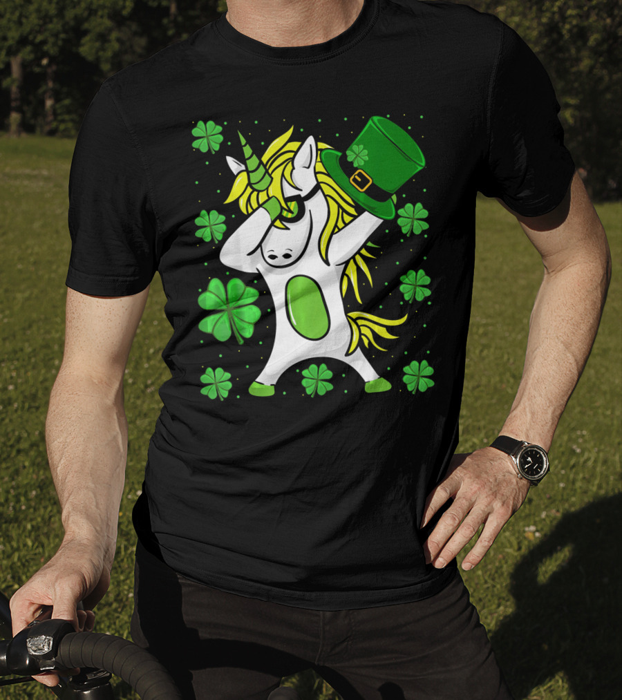 Funny Irish St Patricks Day Unicorn With Leprechaun Hat And Shamrocks T-Shirt