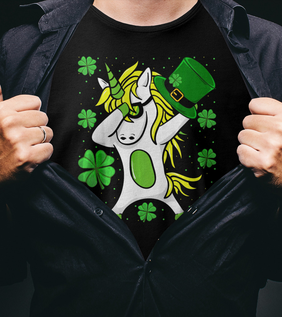 Funny Irish St Patricks Day Unicorn With Leprechaun Hat And Shamrocks T-Shirt