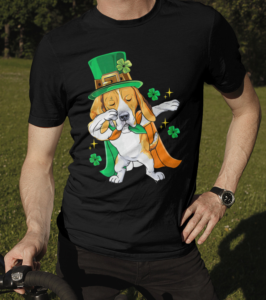 Beagle Dabbing Leprechaun St Patricks Day Shamrocks T-Shirt