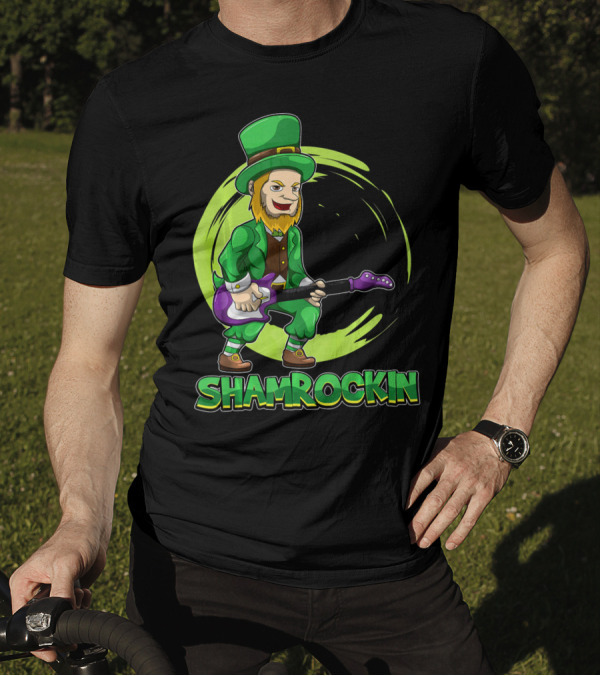 Shamrockin Leprechaun With E Guitar Rocking Celtic Style Green Circle Background T-Shirt