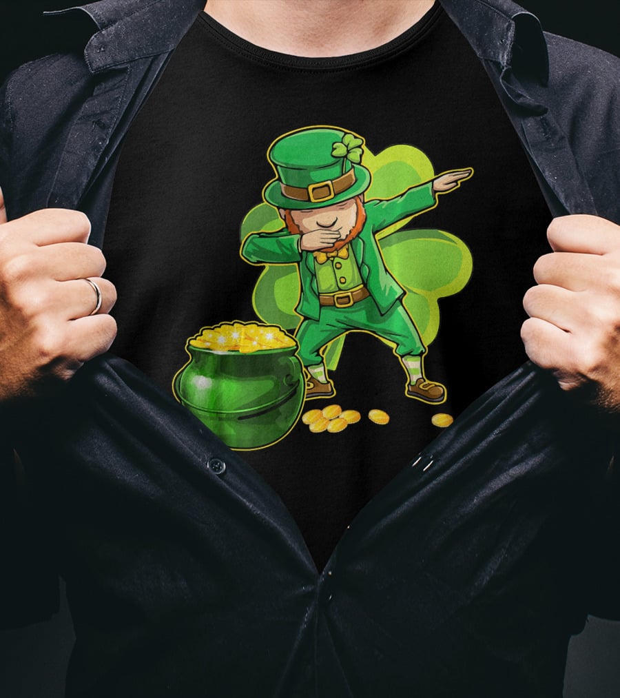 Dabbing Leprechaun Pot Of Gold Shamrock Dance T-Shirt
