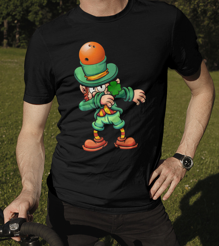 Dabbing Leprechaun Wearing Bowling Ball Hat Holding Shamrock T-Shirt