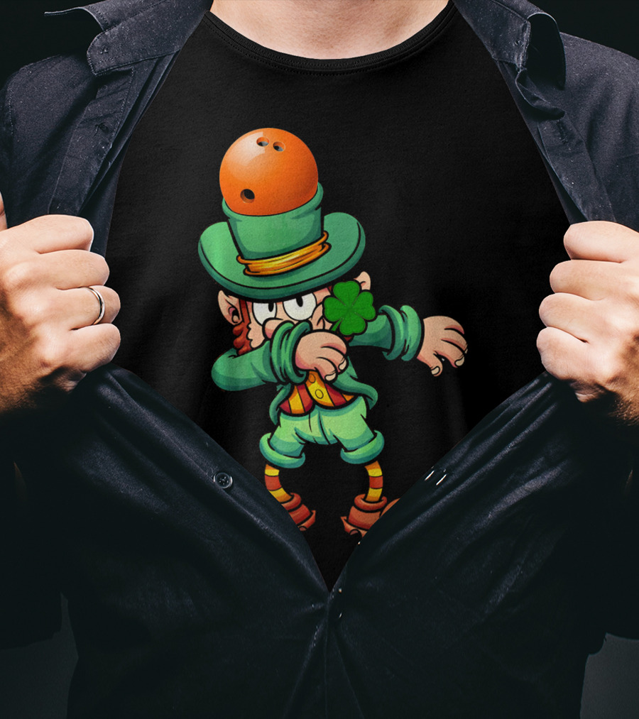 Dabbing Leprechaun Wearing Bowling Ball Hat Holding Shamrock T-Shirt