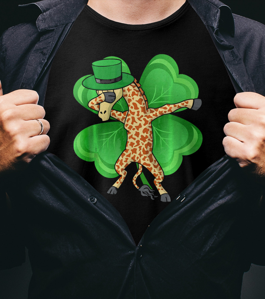 Dabbing Giraffe Leprechaun Shamrock St. Patrick's Day T-Shirt