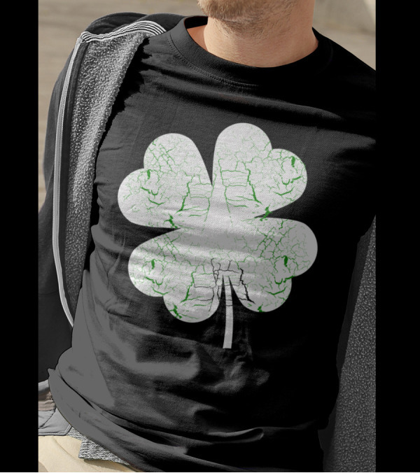 Distressed Green Textured Four Leaf Clover Luck T-Shirt