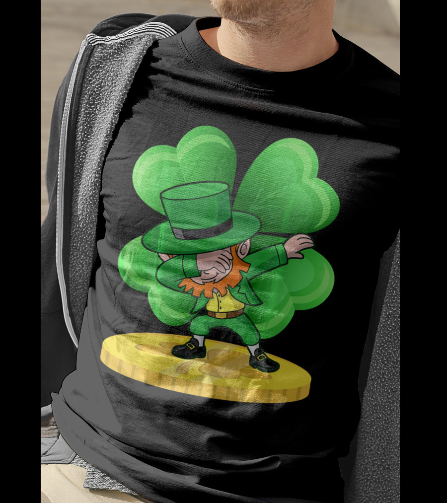 Irish St Patricks Day Dabbing Leprechaun On Shamrock Coin T-Shirt