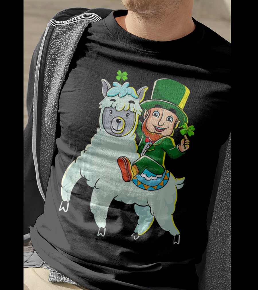 Leprechaun Riding Llama Clover Hat Green Suit Cartoon T-Shirt