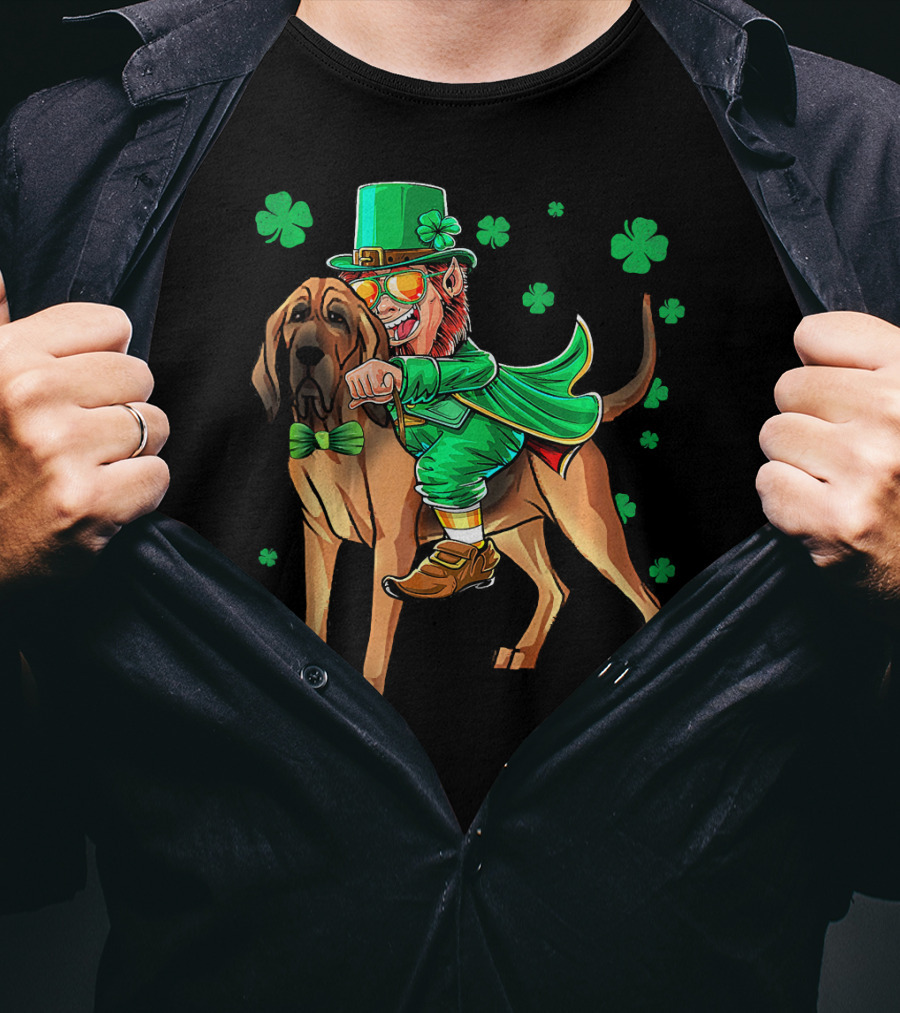 Leprechaun Riding Bloodhound Shamrock St. Patrick's Day T-Shirt