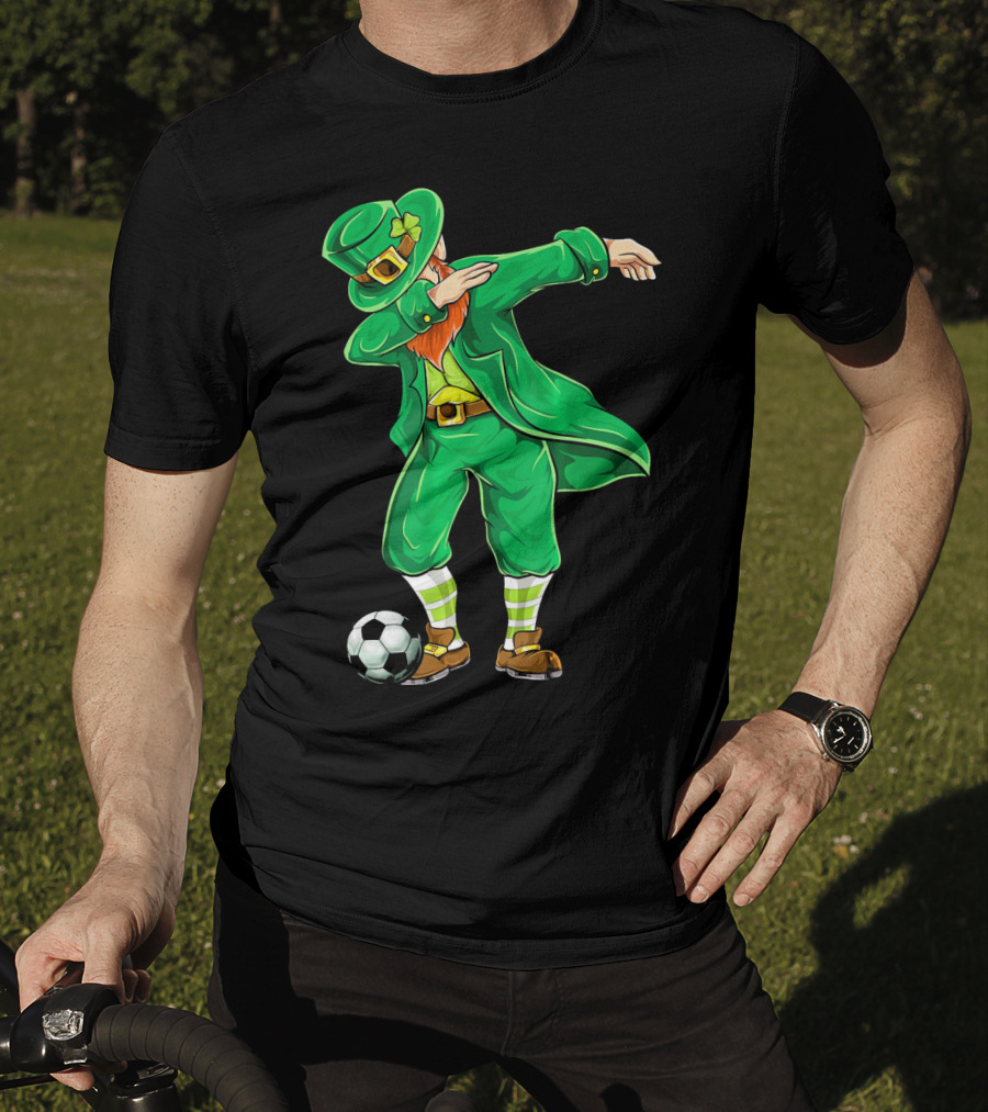 Dabbing Leprechaun Irish Soccer With Football And Shamrock Hat T-Shirt
