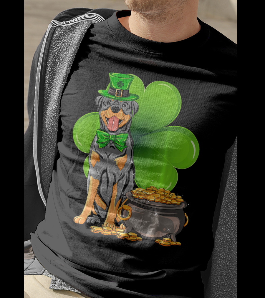 Rottweiler St Patricks Day Leprechaun With Shamrock And Gold Coins T-Shirt