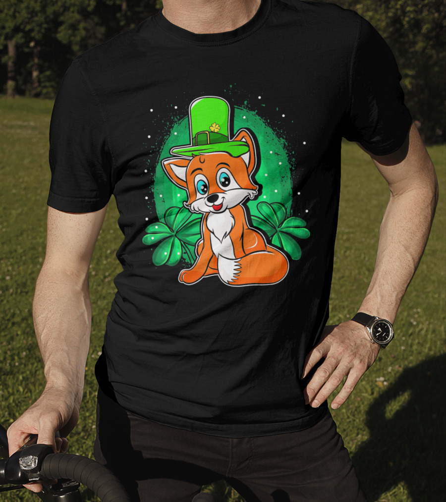 Four Leaf Clover Hat Fox Saint Patrick's Day T-Shirt