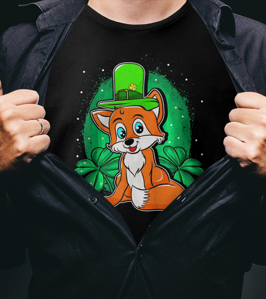 Four Leaf Clover Hat Fox Saint Patrick's Day T-Shirt