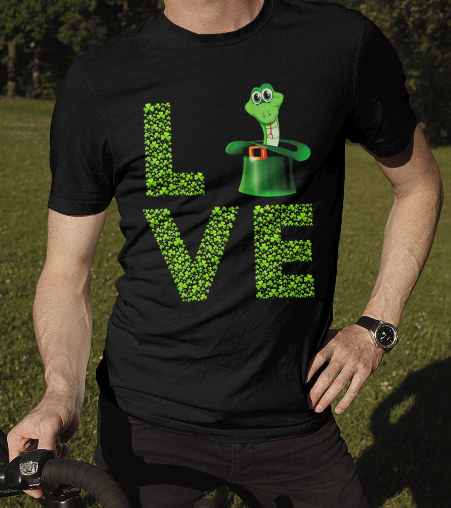 Love Snake St Patricks Day Shamrock Hat T-Shirt