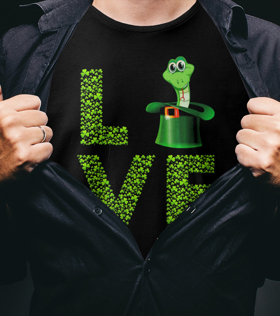 Love Snake St Patricks Day Shamrock Hat T-Shirt