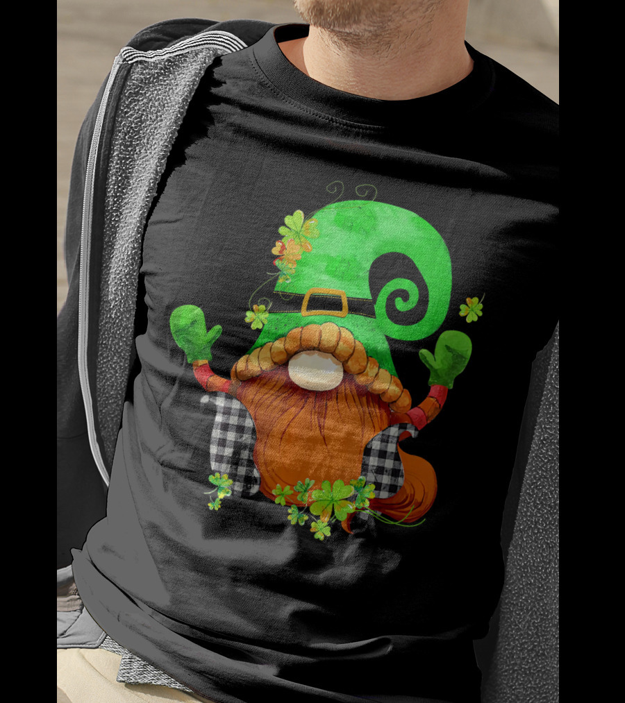 St. Patricks Day Leprechaun Gnome With Shamrock And Green Hat T-Shirt