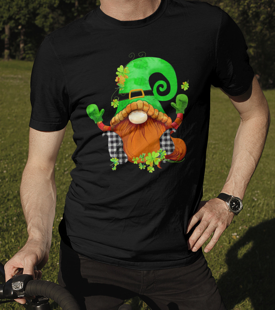 St. Patricks Day Leprechaun Gnome With Shamrock And Green Hat T-Shirt